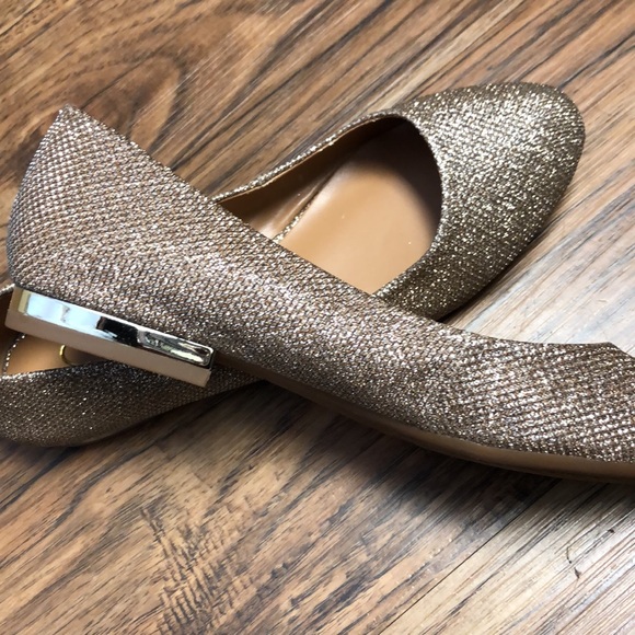 Jessica Simpson Shoes - Gold flats Jessica Simpson NWOT 6